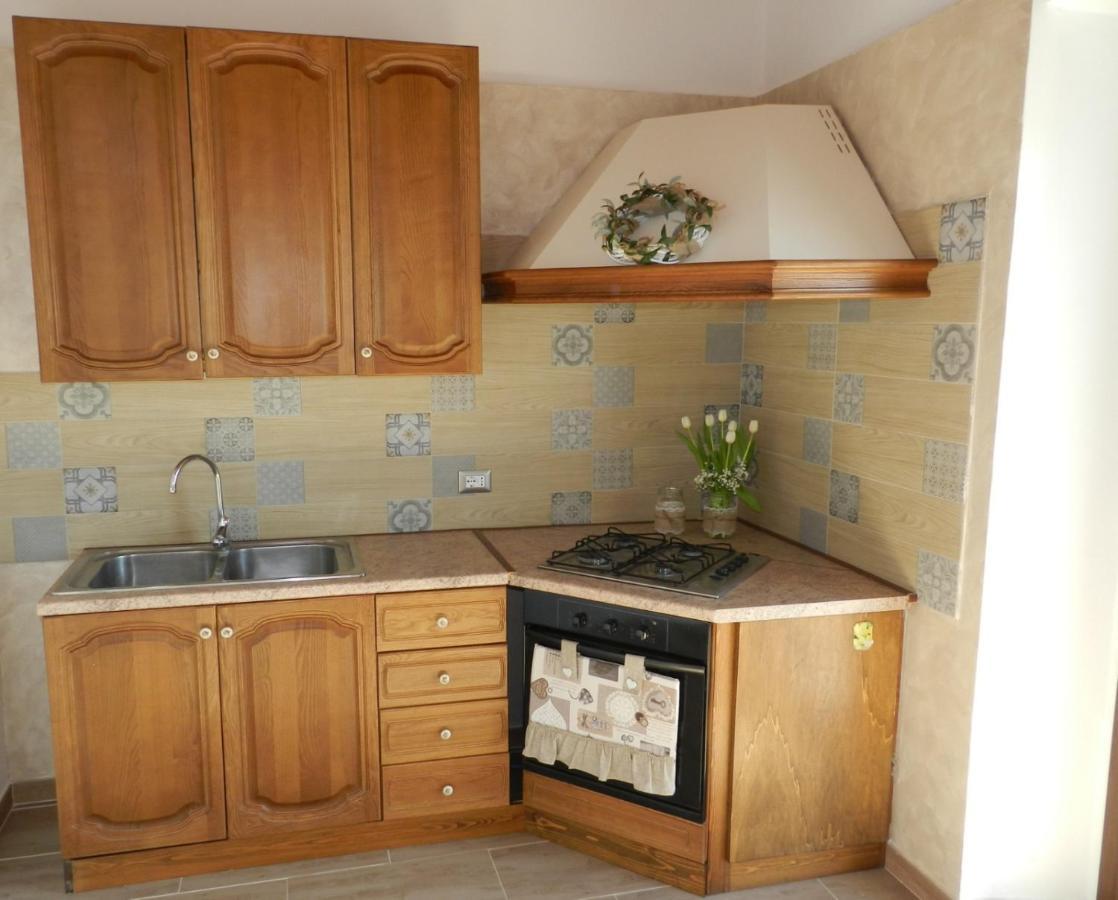 B&B Gli Ulivi Сант'Анна-Аррезі Екстер'єр фото
