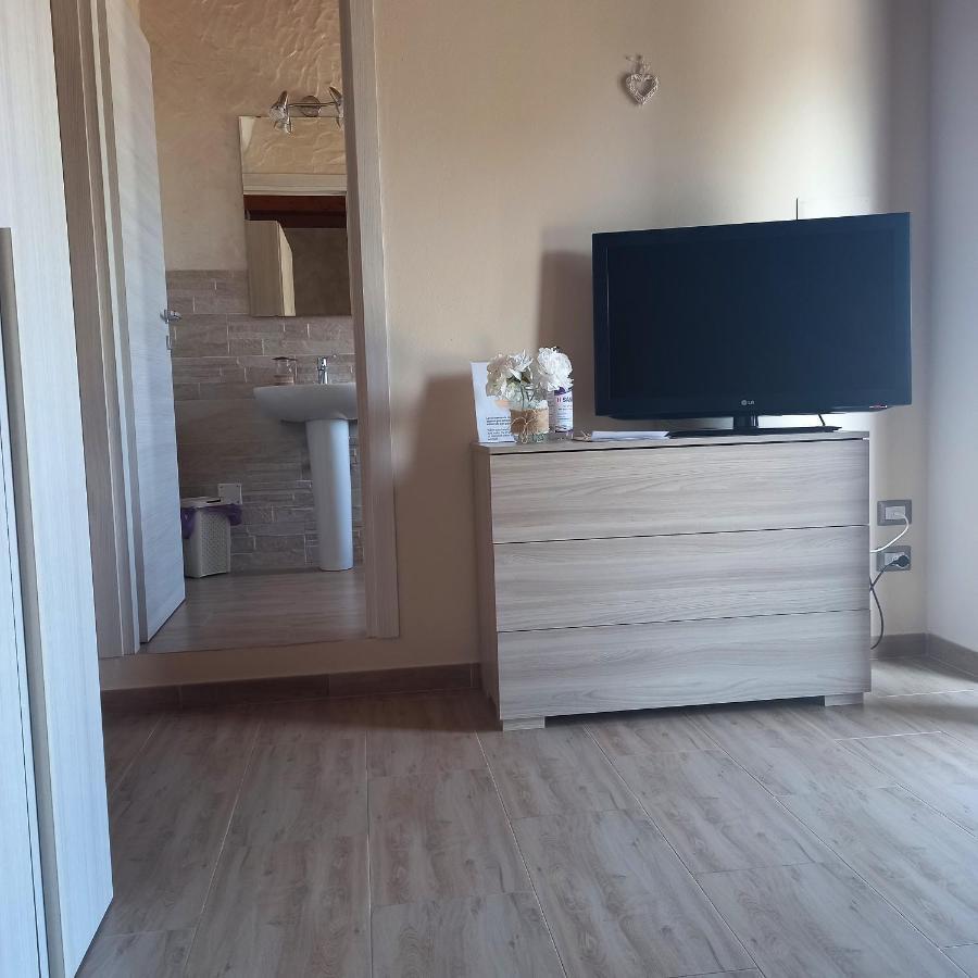 B&B Gli Ulivi Сант'Анна-Аррезі Екстер'єр фото