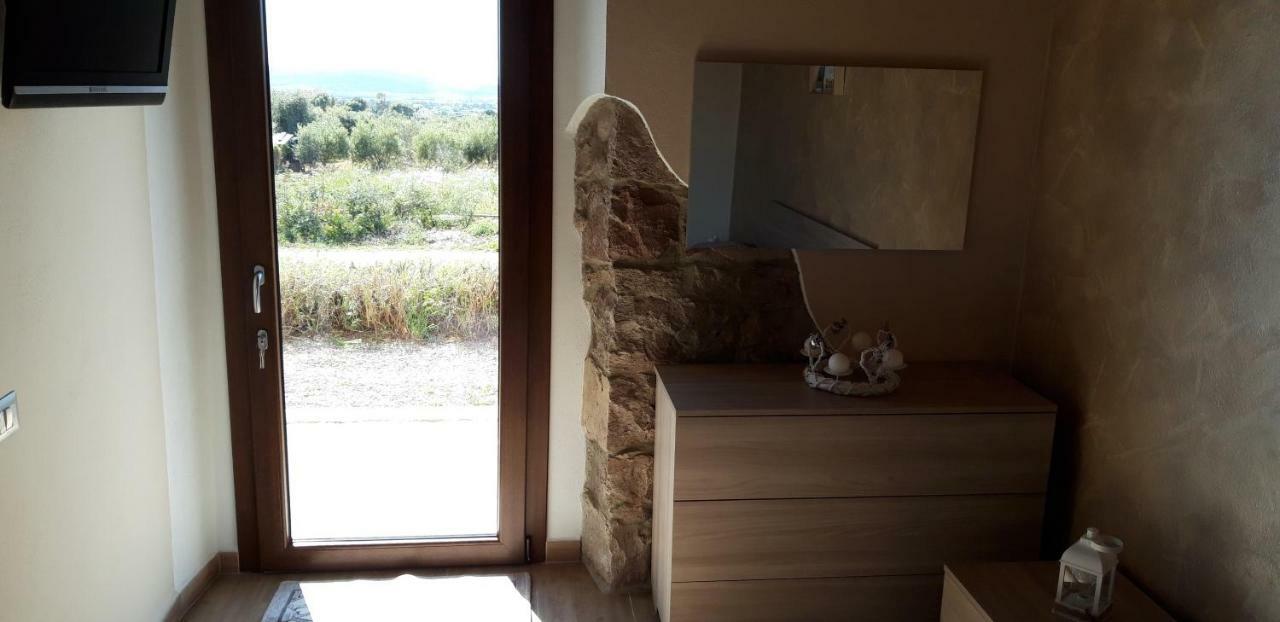 B&B Gli Ulivi Сант'Анна-Аррезі Екстер'єр фото